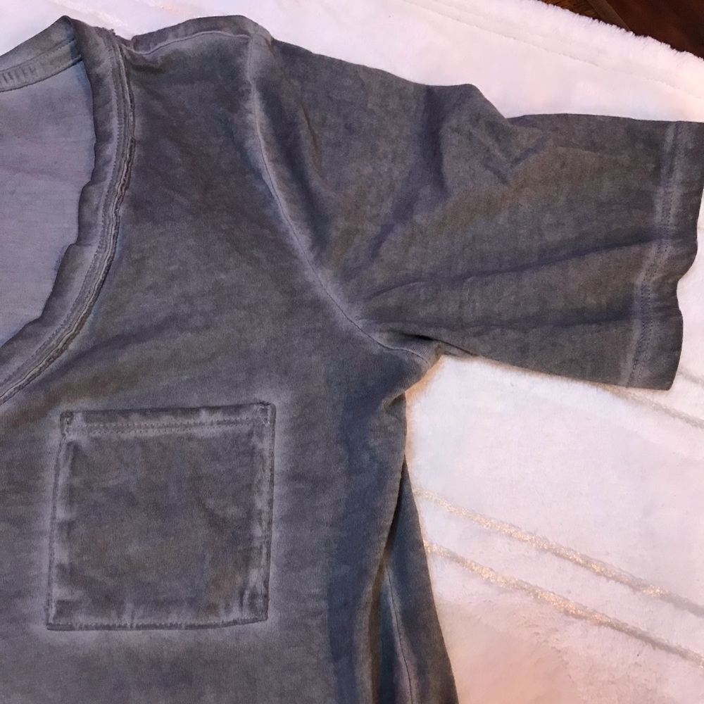 Gap t short